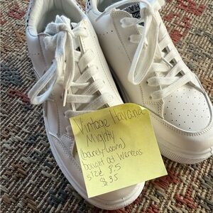 Vintage Havana White Lace-Up Sneakers